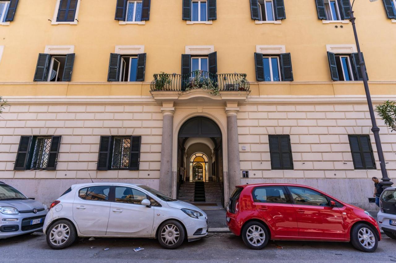 Rhome Colosseum — Photos 1